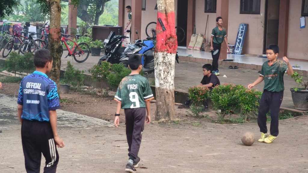 Olahraga Pagi Hari di Pondok Darul Hijrah