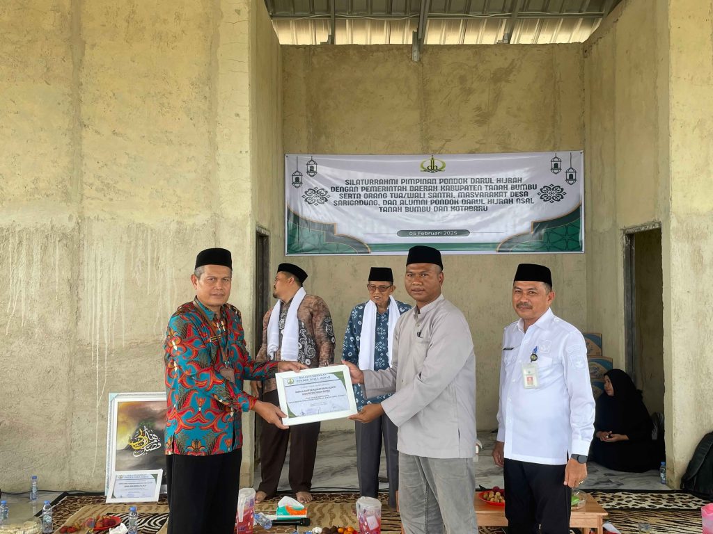 Kemenag Tanah Bumbu janjikan Izin Operasional Pesantren untuk Pondok Darul Hijrah 4