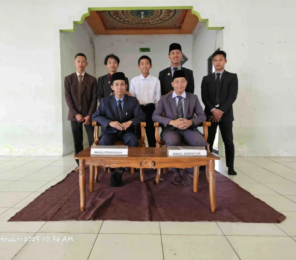 Perfotoan bersama di Masjid setelah Nasehat menjelang liburan