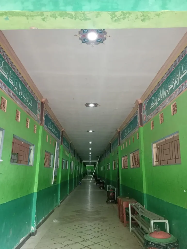 Pembenahan Sarana Prasarana Sekolah di SMP Darul Hijrah