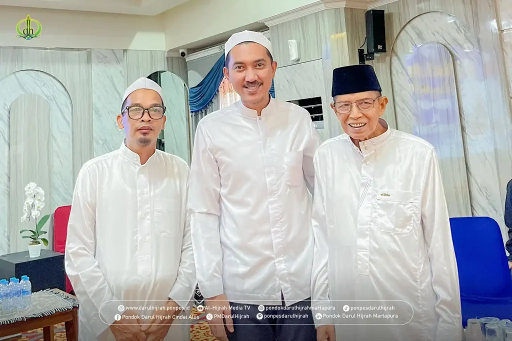 Pimpinan Pondok Darul HIjrah menghadiri halal bihalal bupati Banjar