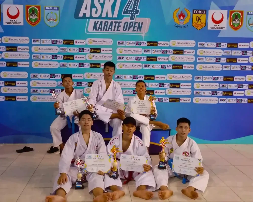 santri Darul Hijrah menjuarai dalam kejuaraan aski