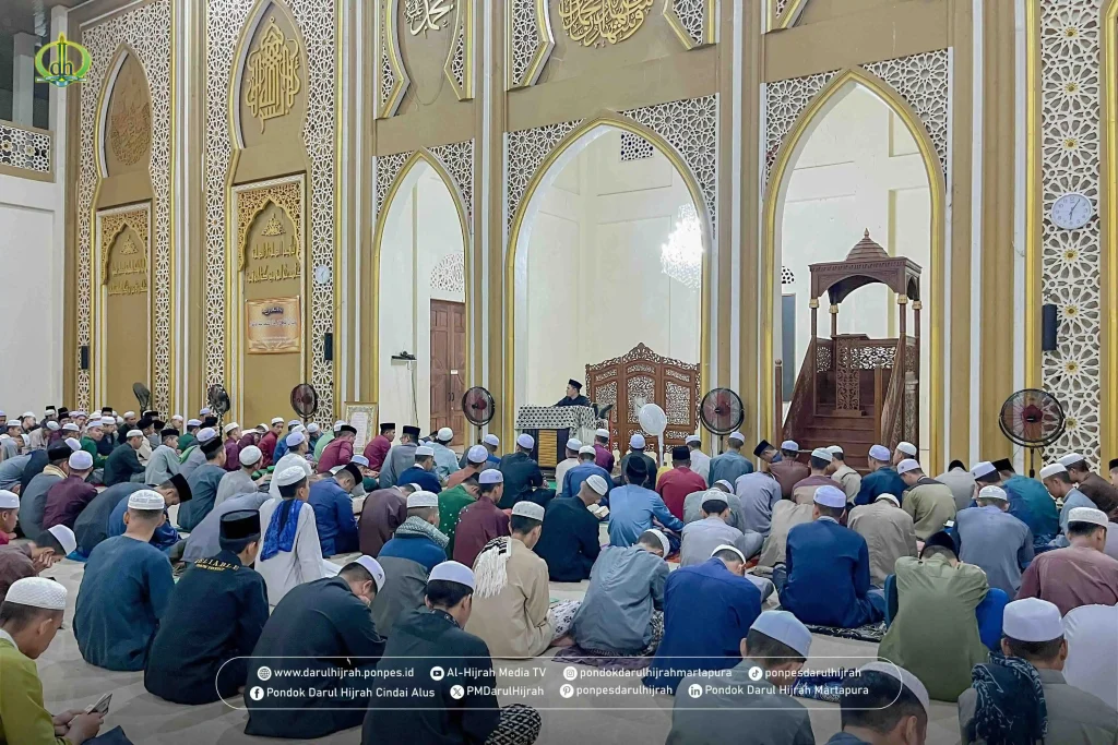 Ust. Zainal Abidin Menyampaikan ceramah kuliah subuh terkait menghafal ayat ayat pilihan untuk bekal hidup