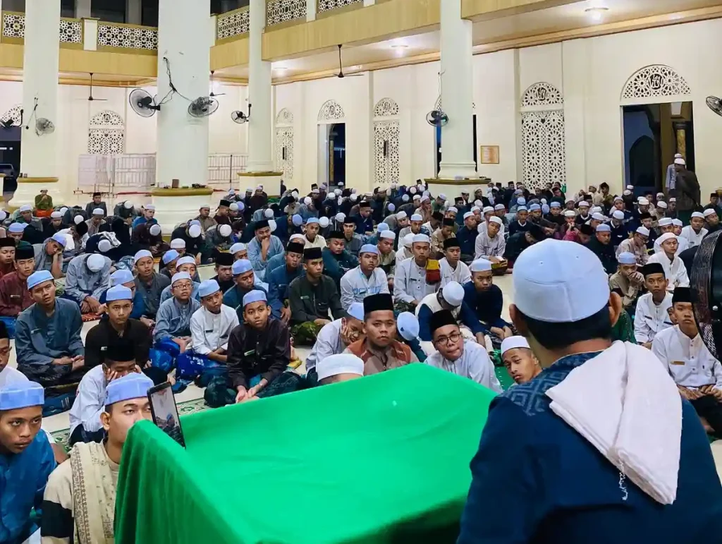meningkatkan kualitas ibadah di bulan ramadhan oleh ust hayat