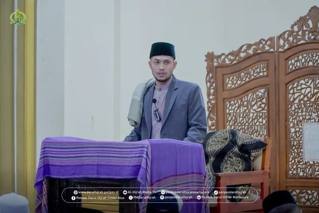 Ust. Muhammad Naufal menyampaikan kuliah subuh tentang Refleksi Diri: Meraih Taqwa sebagai Tujuan Akhir Ramadan