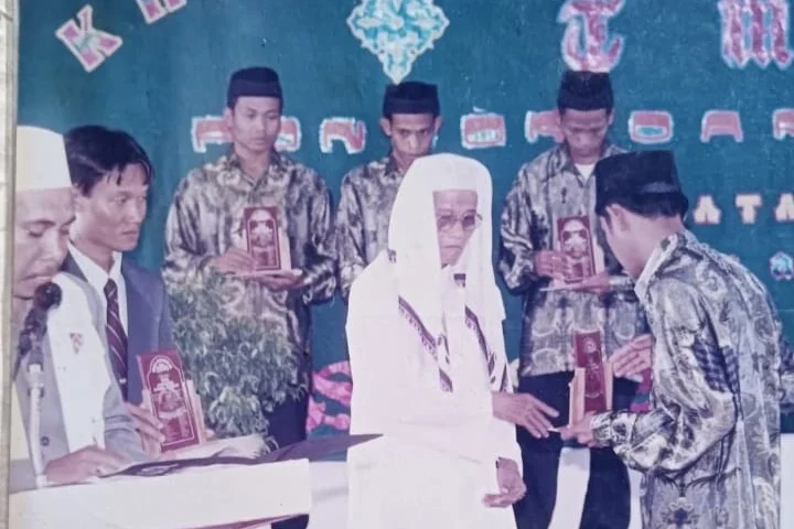 mengenang sosok kiai yang penuh dengan dedikasi