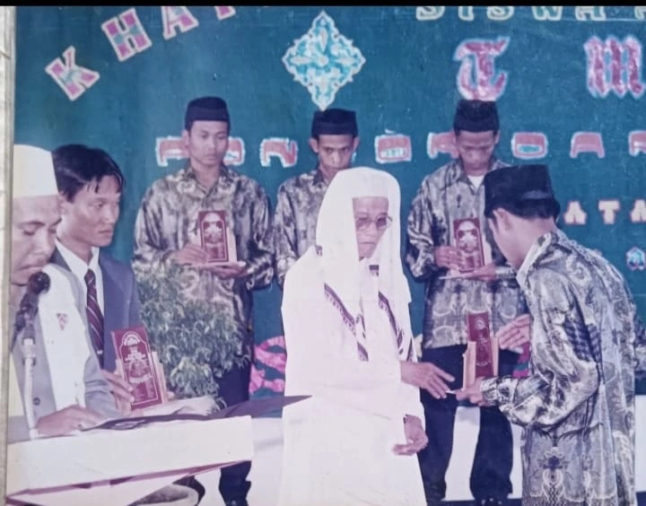 mengenang sosok kiai yang penuh dengan dedikasi