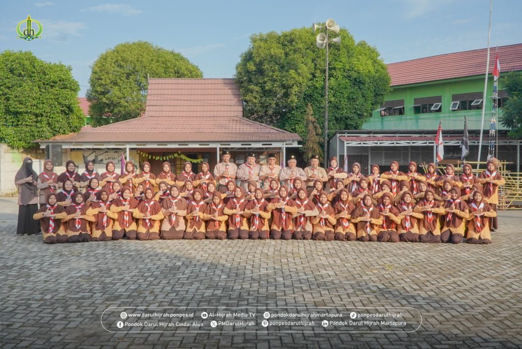 perfotoan bersama pada kegiatan pembukaan perkemahan pramuka 2025