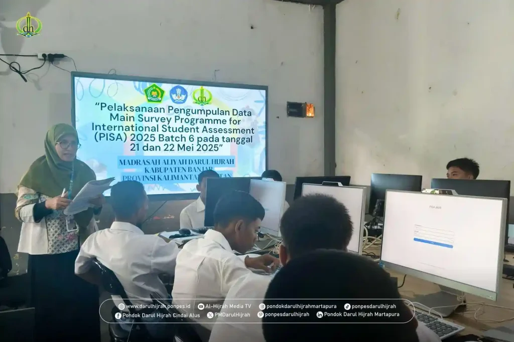 peserta oecd pisa 2025 dari MA Darul Hijrah menyimak arahan dari Utusan Kementerian Agama
