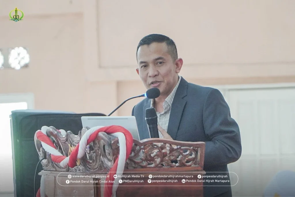 Ust. zulkarnain menyampaikan materi tentang pemimpin masa depan