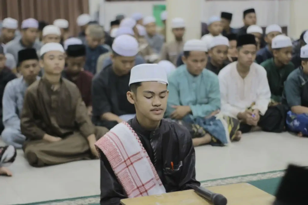 Hafidz Quran an. Muhammad Fadhiil Firdaus menjadi Hafiz ke 5 di Pondok Tahfidz Al Qur'an Darul Hijrah 3