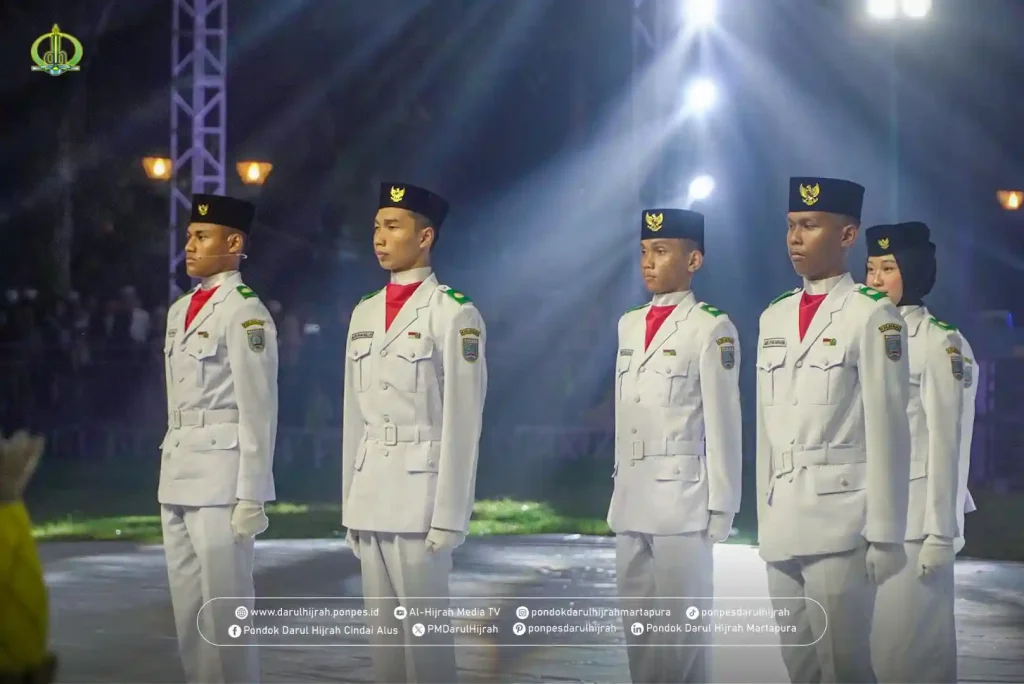 paskibra Darul Hijrah bersama paskbira sekolah di kabupaten banmar melaksanakan Penurunan Bendera MTQ xxxvi kalsel tahun 2025