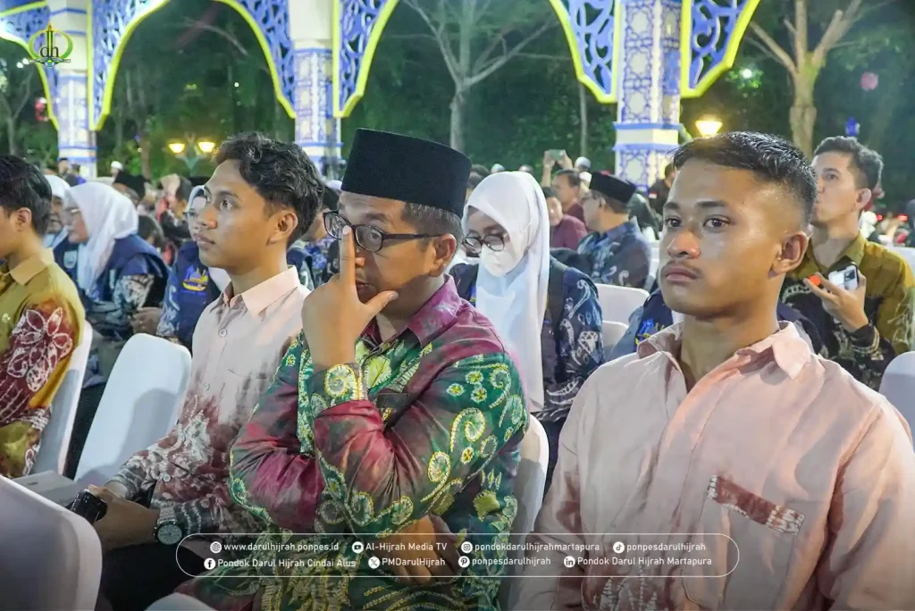 ketua yayasan menghadiri penurunan Penurunan Bendera MTQ xxxvi kalsel tahun 2025
