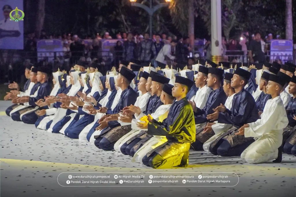 performa santri putra dan santri putri pada Tari Kolosal Pondok Pesantren Darul Hijrah pada MTQ XXXVI Kalsel tahun 2025 di Kabupaten Banjar