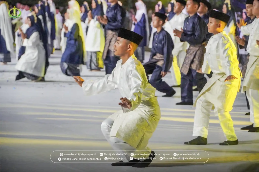 Pondok Pesantren Darul Hijrah ikut ramaikan MTQ XXXVI Kalsel tahun 2025 di Kabupaten Banjar dengan menghadirkan tari kolosal