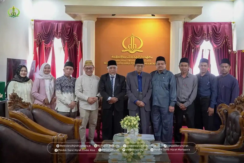 Silaturrahim dan sosialisasi Program Prioritas Kemenag 2025 Kampung Keren di Pondok Darul Hijrah Cindai Alus bersama pimpinan