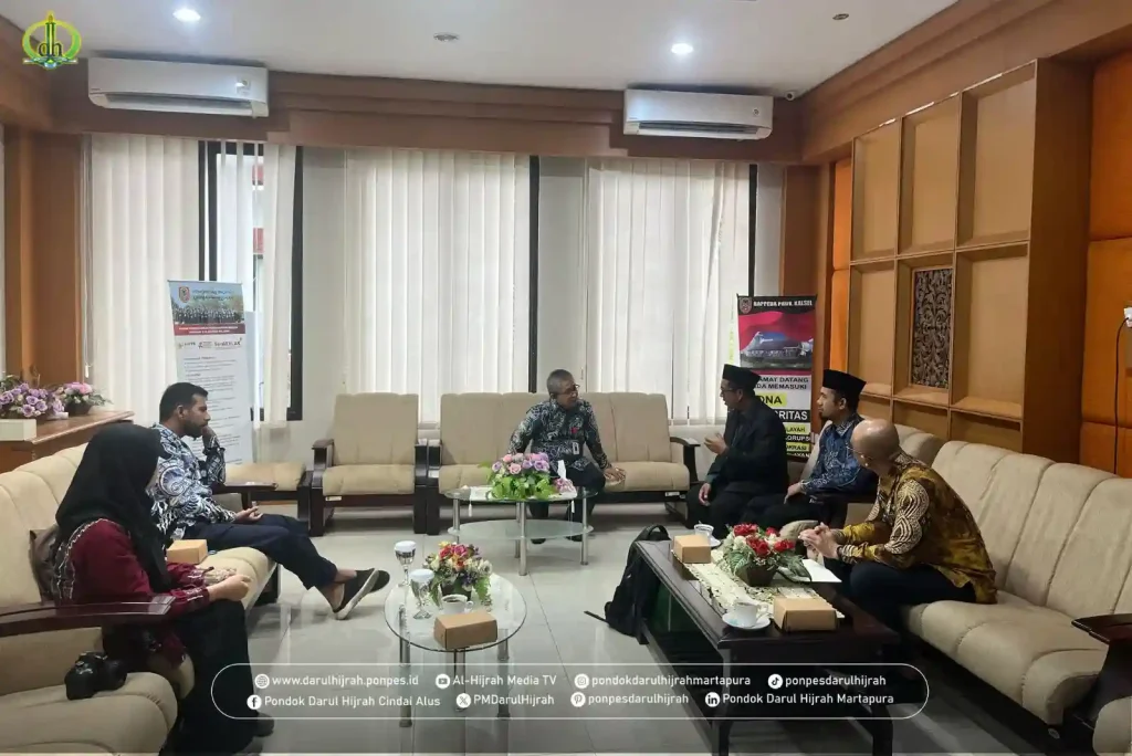 STIT Darul Hijrah audiensi ke bappeda kalsel terkait pesantren modern terpadu