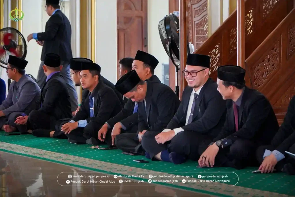 PENGUMUMAN PEMBAGIAN KELAS oleh Pimpinan Pondok Darul Hijrah cindai alus