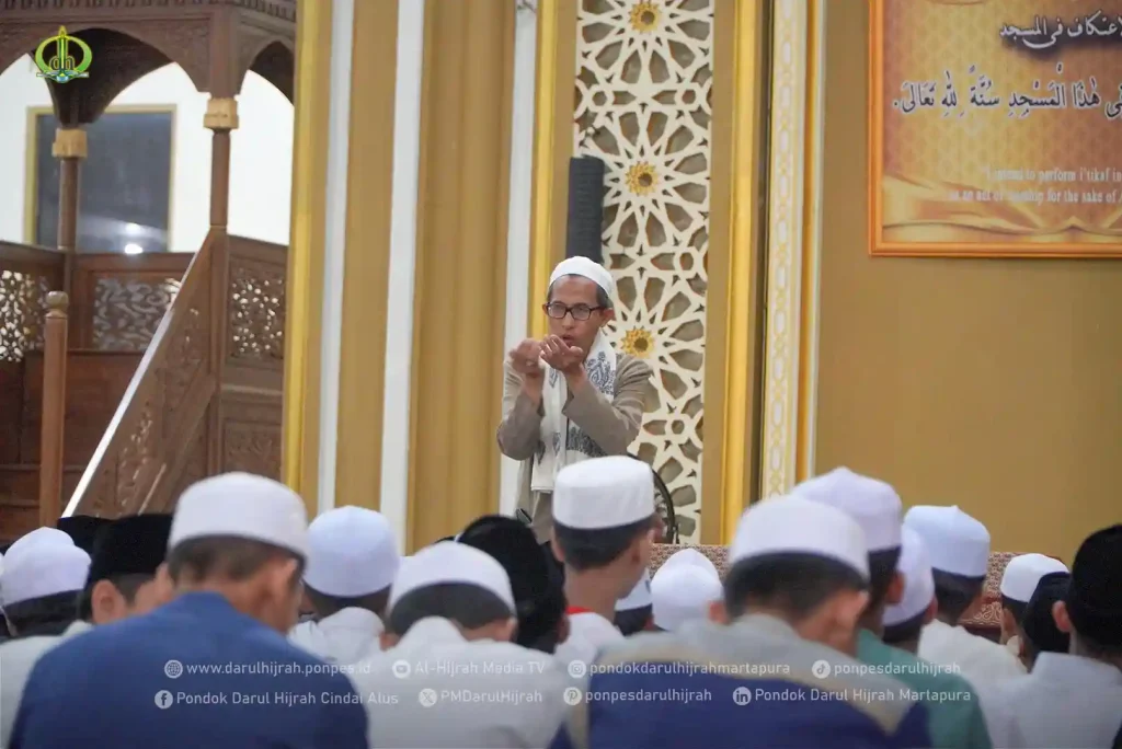 seminar praktik wudhu oleh ust. ahmad ghazali rahman di pondok darul hijrah cindai alus kepada santri baru