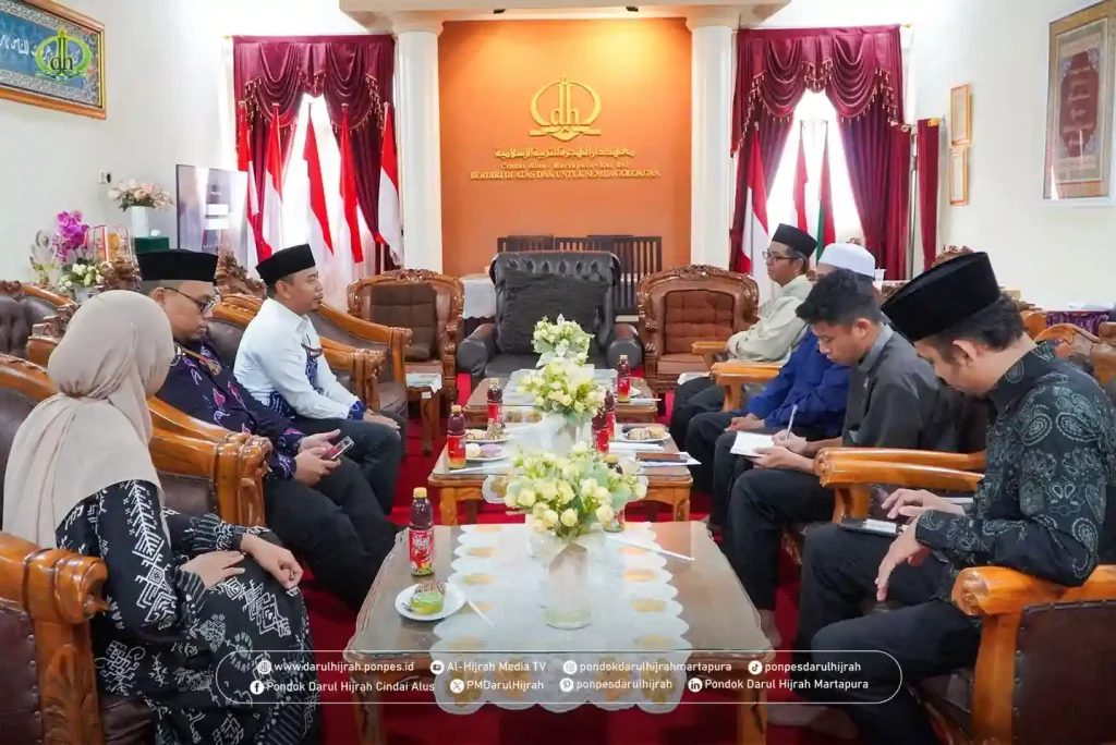 silaturrahim baznas kalsel dengan pondok darul hijrah cindai alus martapura kalimantan selatan