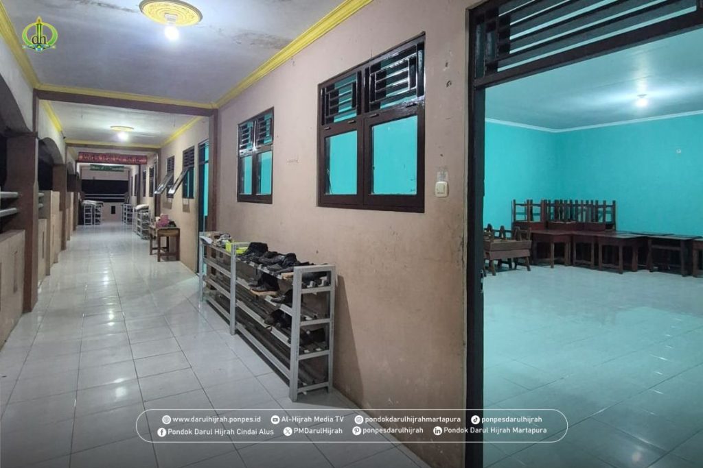 ruangan lokal kelas telah dilaksanakan rehab asrama pesantren oleh bagian pembangunan pondok darul hijrah cindai alus