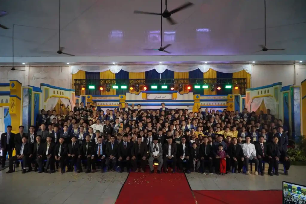 foto bersama usai kegiatan drama arena kelas 5 tmi darul hijrah cindai alus