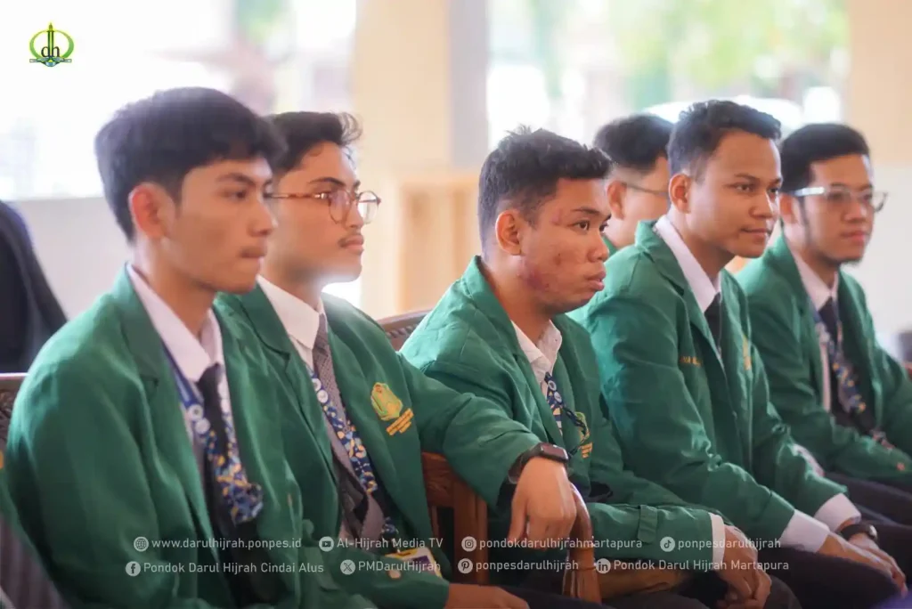 mahasiswa UINSI Samarinda melaksnakan PPL KKN terintigrasi di Pondok Darul Hijrah Martapura