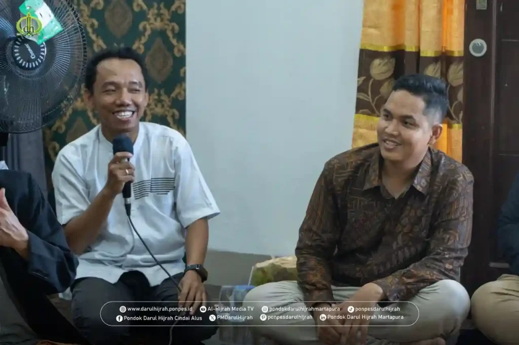 penyampaian temu kangen pada silaturahmi bersama pimpinan pondok darul hijrah di rumah H. Sarpani