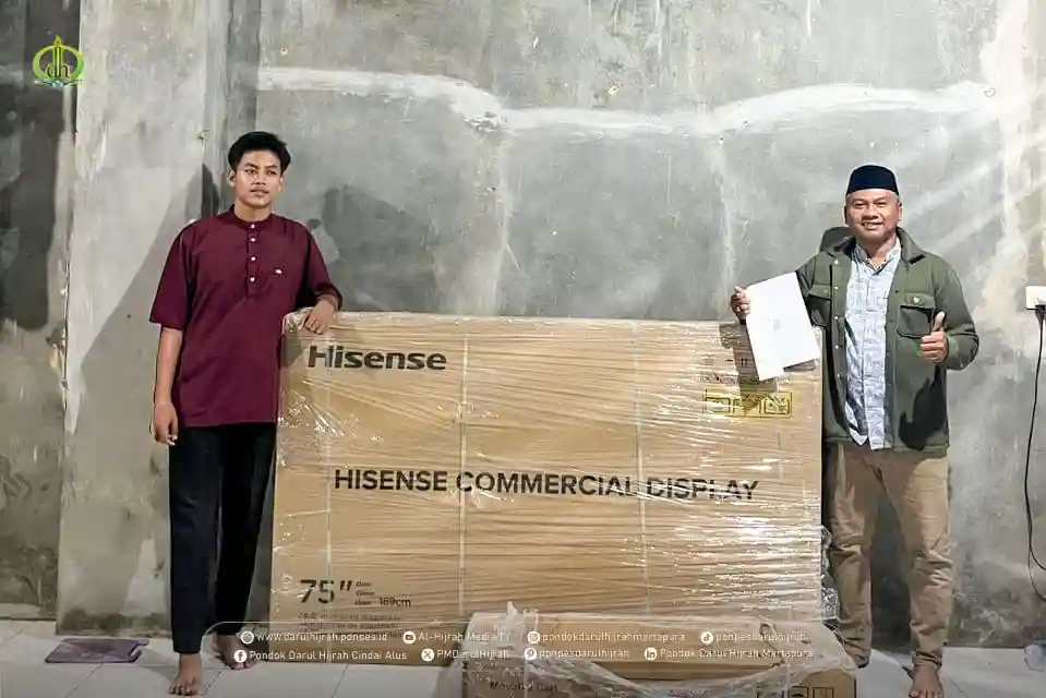 interactive flat panel telah diterima dengan selamat di pondok darul hijrah 4 oleh wakil pengasuh